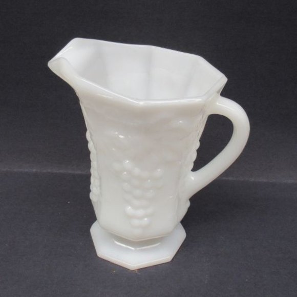 Anchor Hocking Milk Glass Vintage GRAPE 6 1/2 In 20 Ounce Milk Pitcher - Picture 1 of 4